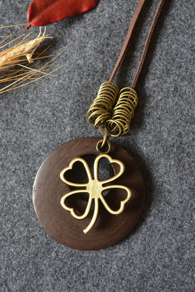 Wood Chip Four Leaf Clover Pendant Simple Necklace Sweater Chain