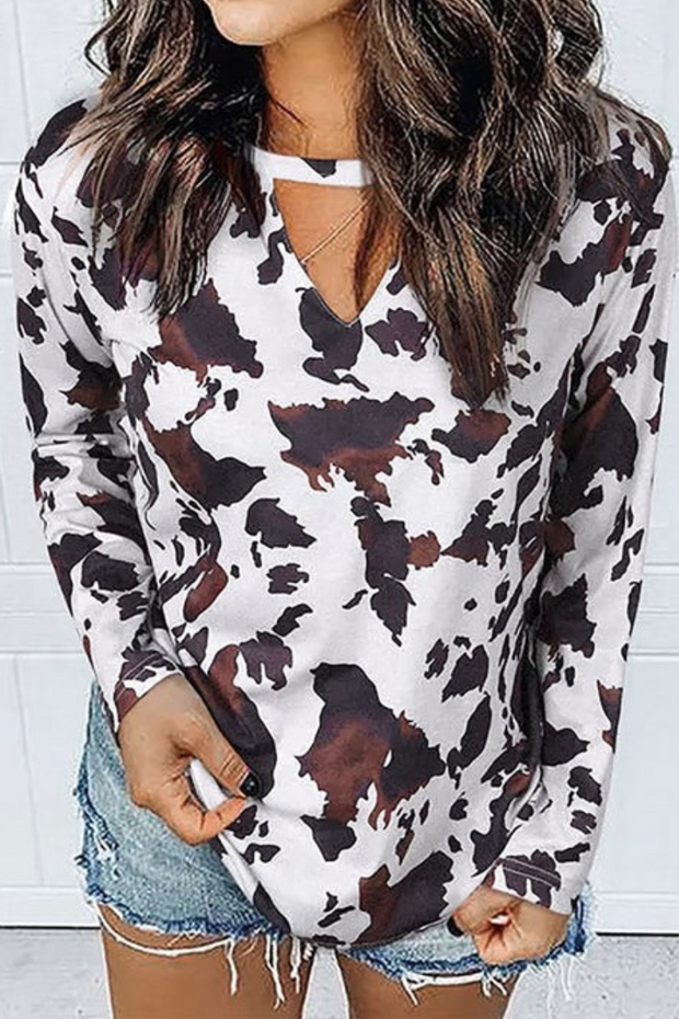 Casual V-neck cow-print top